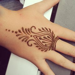 Henna tattoo
