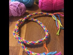 Regenboog armbandjes weven